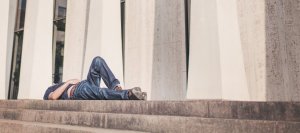 burnout-chilling-lying-4129-825x550